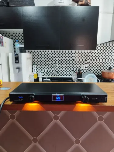 Condicionador de energia PANAMAX M4300-PM 127V