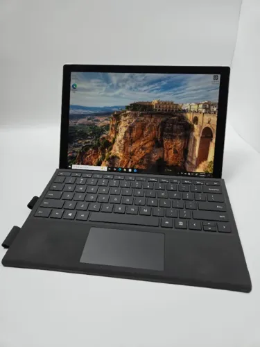 Microsoft Surface Pro 5 Com Caneta m3 4GB 128GB SSD Windows 10 Pro
