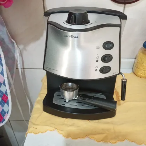 Vende-se cafeteira expresso e capuccino 