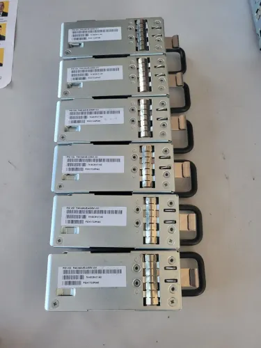 Lote de Peças de Reposição p/ Infraestrutura de Rede (Cisco WAVE)