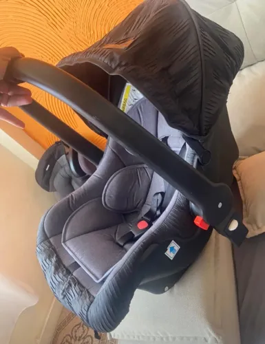 Vendo bebê conforto pouco usado