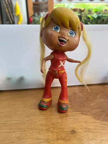 Boneca xuxinha