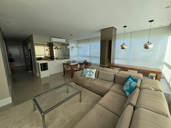INBOX CIA IMOBILIÁRIA ALUGA APARTAMENTO MOBILIADO COM 02 QUARTOS E 105M² PRIVATIVOS NO BAI