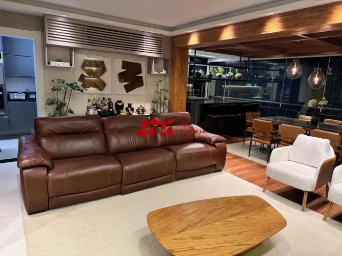 Apto semi mobiliado, 134m², Vila Olímpia, 03 vagas