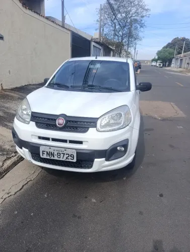 Fiat Uno Attractive 1.0 Flex 6V 5P 2017