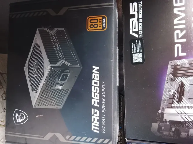 Vende se placa e fonte