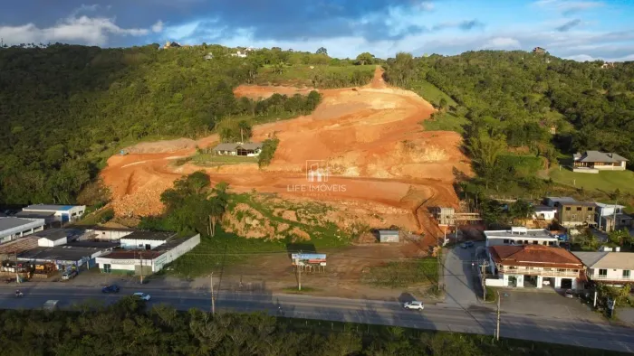 Terrenos à venda no Condomínio Pôr do Sol, em Garopaba/SC