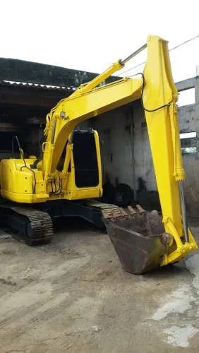 Escavadeira pc komatsu 138