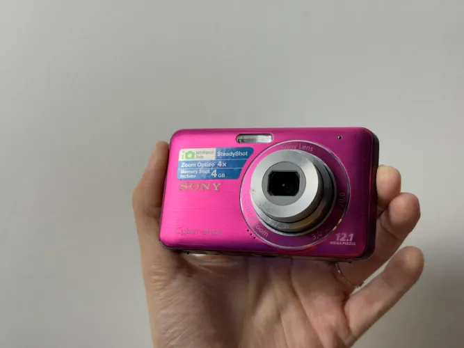 Sony Cybershot DSC-W310 - 12.1MP e 4x de zoom