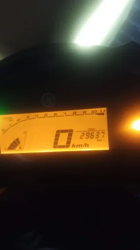 Moto fz25