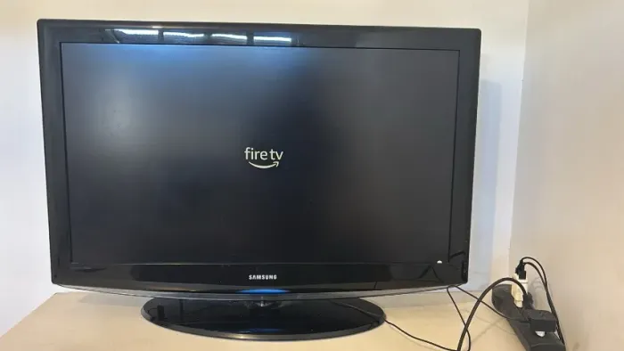 TV Samsung LCD 40 Polegadas - Modelo LN40R81B