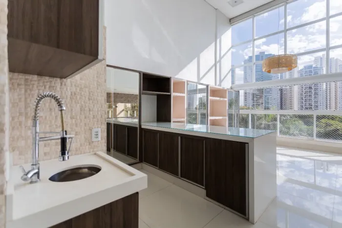 Apartamento 04 quartos, 04 Suítes, 242 m2, Setor Jardim Goiás.