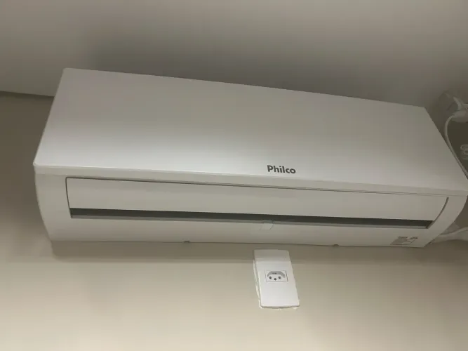 Ar-Condicionado Split Philco 12000 BTUs Quente/Frio 220V - Excelente estado