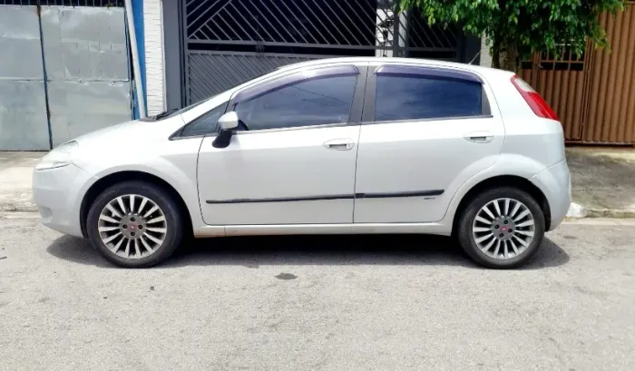 Fiat Punto HLX 1.8 Flex 8V 5P 2010
