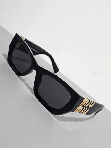 ÓCULOS DE SOL FEMININO MIU MIU - APENAS R$ 189,00 - LOJA GS STORE 