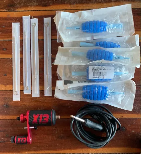 Kit tattoo