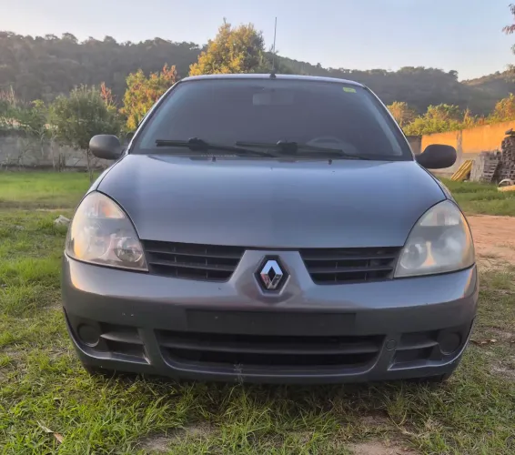 Renault Clio Hi-flex 1.0 16V 5P 2011