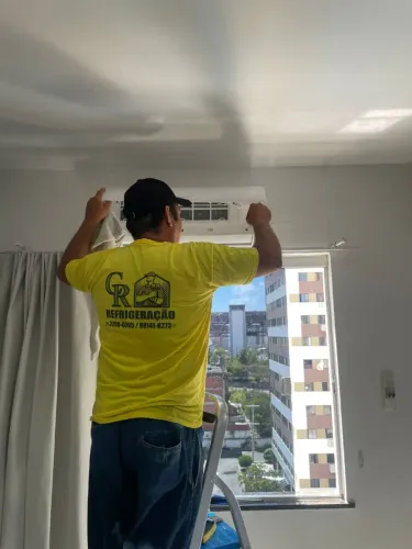 Instalação e manutenção de ar condicionado
