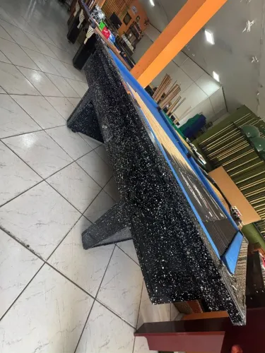 Mesa de sinuca usada com campo de jogo em pedra ardosia mineira 