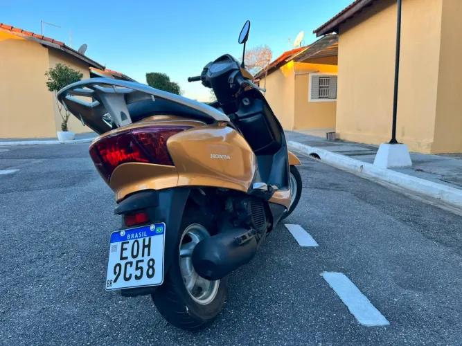 Honda lead 110