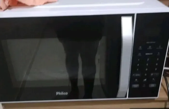 Microondas 33L Philco Novo impecável 3 meses de uso 