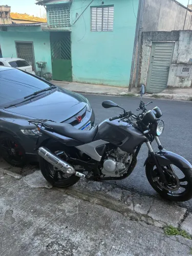 Yamaha Fazer 250 2005/2006 - pra ir rápido R$ 6.900  ? p