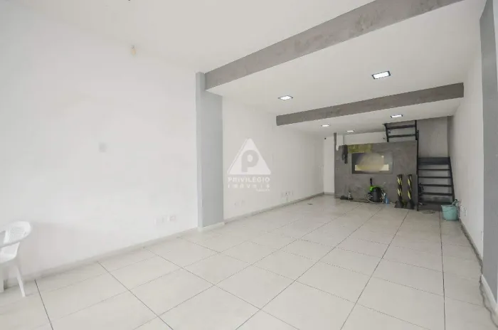 EXCELENTE LOJA NO CONDOMINIO ODEON CENTER NO JARDIM OCEÂNICO!!!