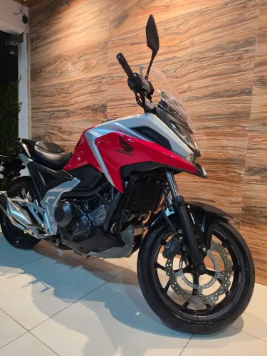 NC 750 MUITO NOVA!