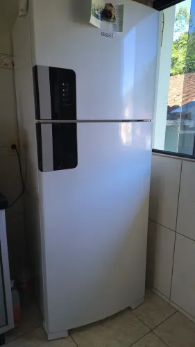Vende_ se geladeira 