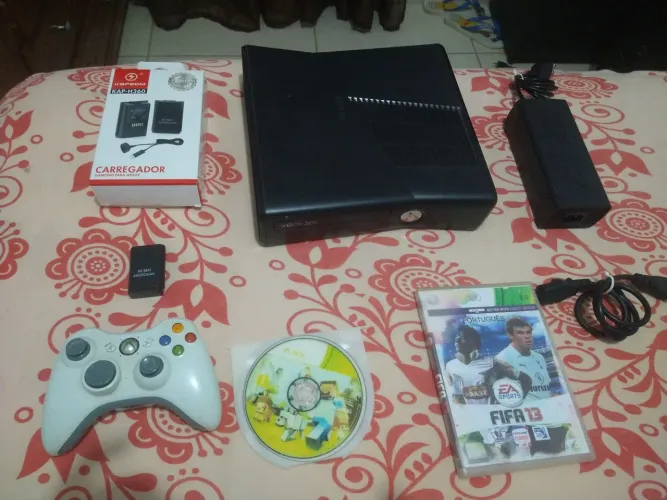 Xbox 360 SLIM DESBLOQUEADO"CD"