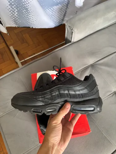 Nike Air Max 95 Preto Essentials 