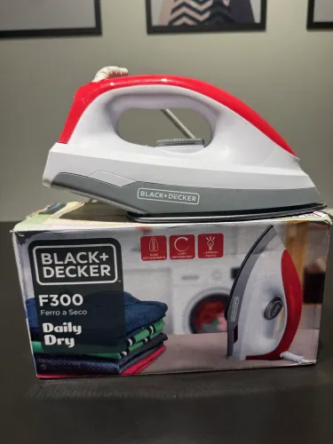BLACK DECKER Ferro de Passar Roupa 220v