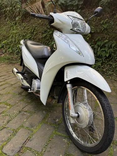 Honda Biz 110i - Impecável