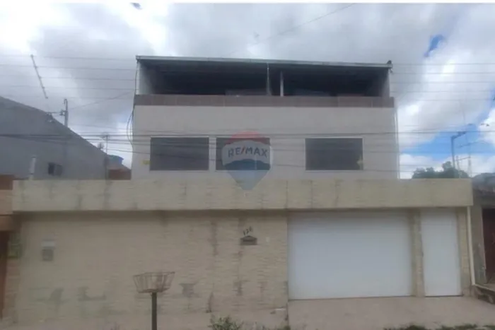 Casa Espetacular nas Rendeiras, Estilo e Conforto!