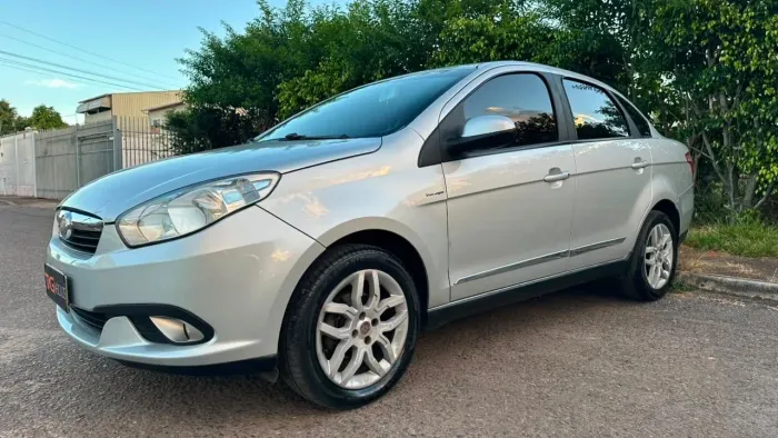 Fiat Grand Siena Essence Dual. 1.6 Flex 16V 2014
