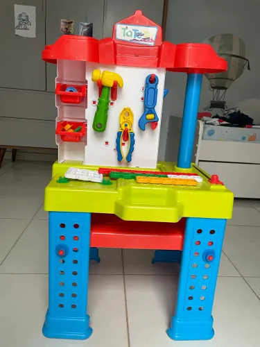 Bancada de Ferramentas Infantil TaTeTi / Calesita