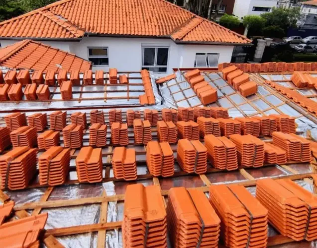 Telhadista        /        serviços     /     emergênciais 