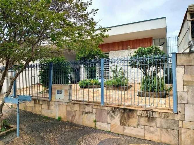 Casa à venda em Campinas, Jardim Dom Bosco, com 3 quartos, com 221 m²