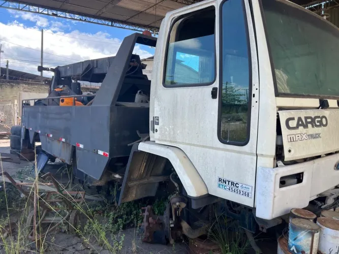 Ford Cargo 2428