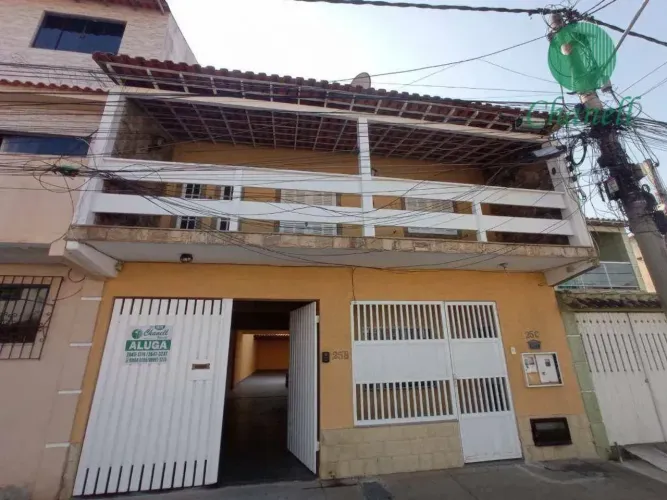 Casa com 3 dormitórios para alugar por R$ 3.573,33/mês - Jardim Caiçara - Cabo Frio/RJ