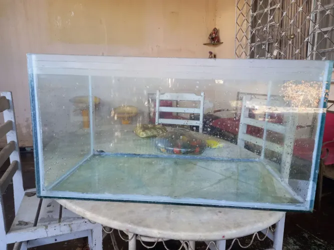 AQUÁRIO 130 LITROS