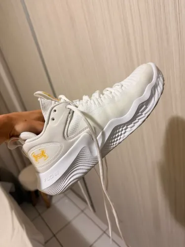 Tênis Under Armour ORIGINAL - N. 37