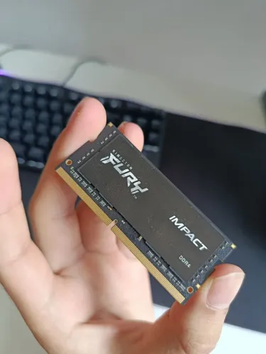 Memória RAM 16GB DDR4 2400MHz Kingston Fury p/ Notebook - Semi Nova, Perfeito Estado