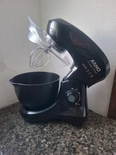 Batedeira Arno Planetária Super chef 5 litros 750w 15 velocidades