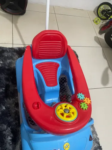 Carrinho de passeio fusquinha 