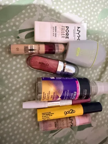 Vendo produto de maquiagem e beleza