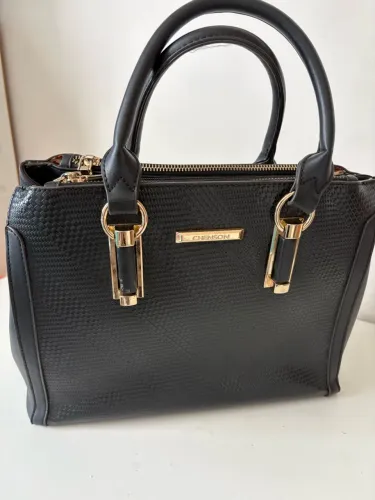 Bolsa Elegante e Versátil 
