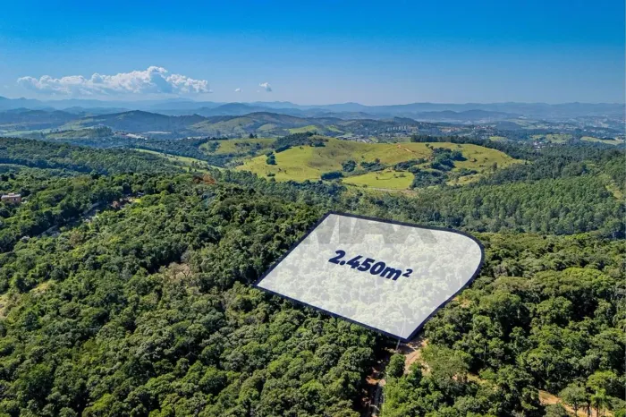 Seu Projeto em Harmonia com a Natureza Amplo Terreno de Esquina em Condomínio