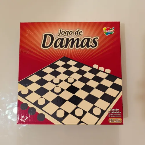 Jogo de Damas em madeira com peças completas de plástico