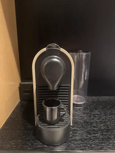 Cafeteira Nespresso C50 Vazando